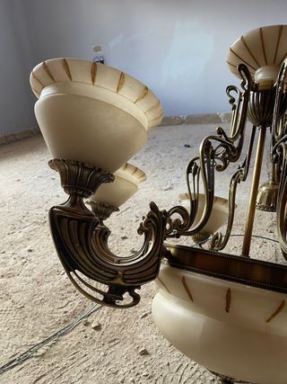 Lámpara de techo grande dorada y beige