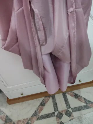 Vestido de fiesta rosa asimétrico