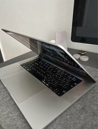 MacBook Pro 16 2021 M1 Pro 32GB RAM 512GB