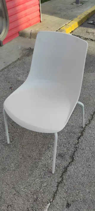 Silla de Oficina de Diseño Blanca Metal Plástico
