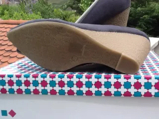 Scarpe con zeppa grigie nuove