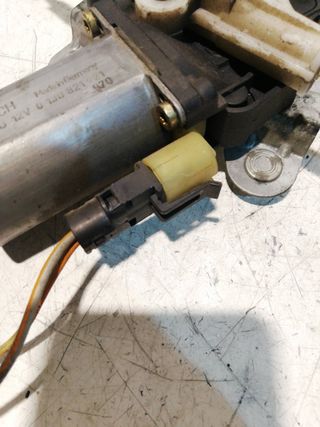 MOTOR ELEVALUNAS DELANTERO DERECHO RENAULT MEGANE I CLASSIC  (2)