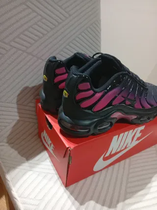 Zapatillas sin estrenar talla 42