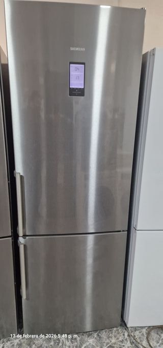 SEMINUEVA!!! NEVERA SIEMENS A++ INOX