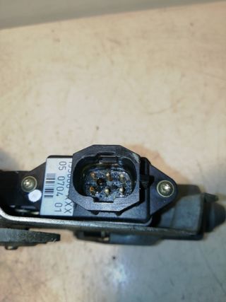 MOTOR ELEVALUNAS DELANTERO IZQUIERDO OPEL OMEGA B