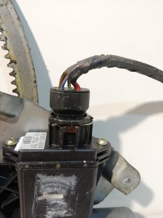 MOTOR ELEVALUNAS DELANTERO DERECHO OPEL OMEGA B