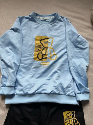 Conjunto chándal negro y azul con oso