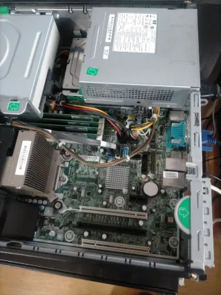 Computer desktop HP Compaq 8100 i5
