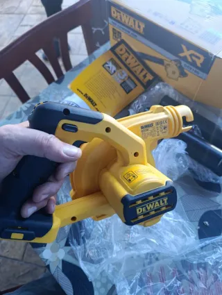 Soffiatore DeWalt 18V DCV100-XJ