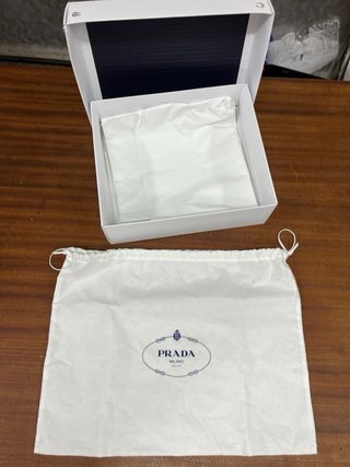 Prada - scatola bianca