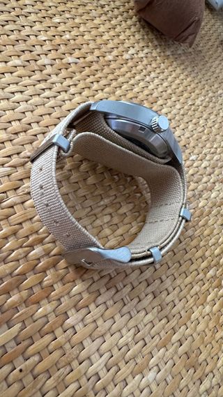 Reloj Seiko 5 Militar Automático Negro Beige