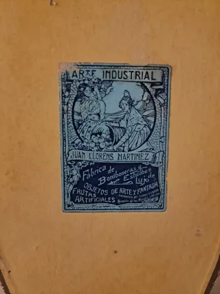 Antigua caja confitería cartón ovalada tapa tela