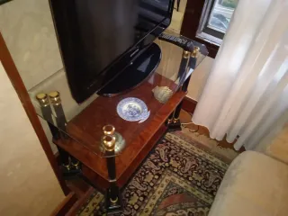 Mesita TV o mueble bar
