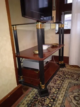 Mesita TV o mueble bar