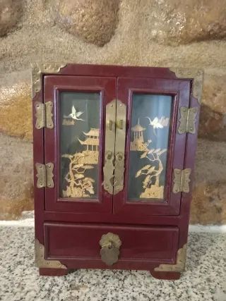 Antiguo joyero chino