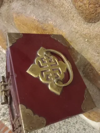 Antiguo joyero chino