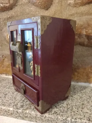 Antiguo joyero chino