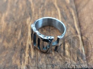 Anello BITCH
