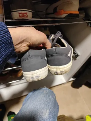 Zapatillas Vans Grises y Blancas