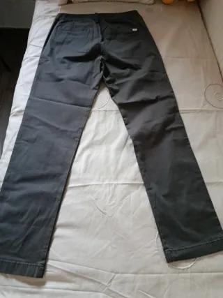 Pantalón de vestir gris hombre