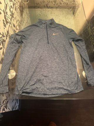 Camiseta Nike Dri-FIT media cremallera