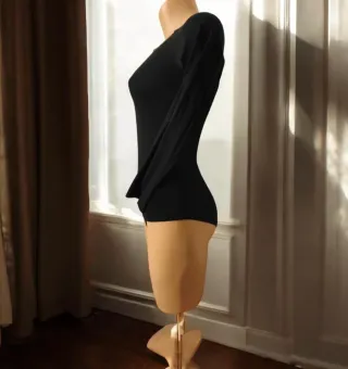 Body elegante negro manga larga