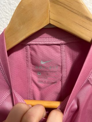 Camiseta Nike rosa