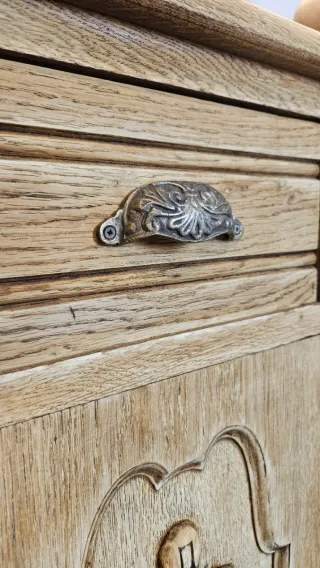 Aparador antiguo de madera