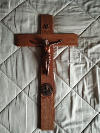 Grande Crucifixo em Madeira Antigo