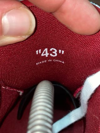 OffWhite Out Of Office OOO ‘Burgundy White’