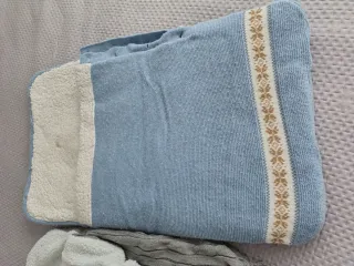 Dos Sacos para bebé de punto y borreguito