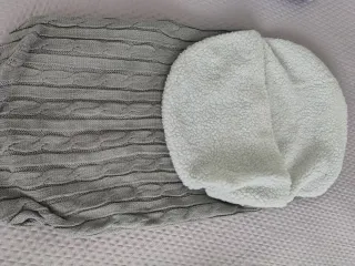 Dos Sacos para bebé de punto y borreguito