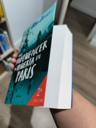 Una influencer muerta en París