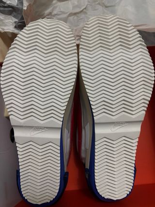 Nike Cortez SP x Sacai Blanca Roja Azul