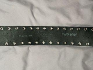 Cinturón ancho cuero tachuelas vintage