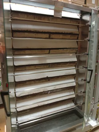 Asador de pollos 7 espadas