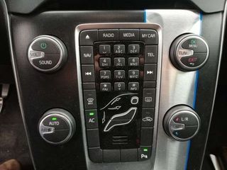 Volvo V40 R-DESIGN 2.0 D3 150 CV