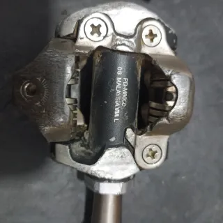 Pedales Shimano XT M-8000