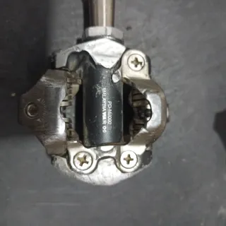 Pedales Shimano XT M-8000