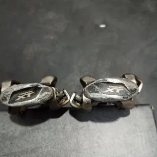 Pedales Shimano XT M-8000