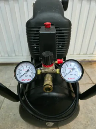 Compresor de aire Nuair 10,5 bar