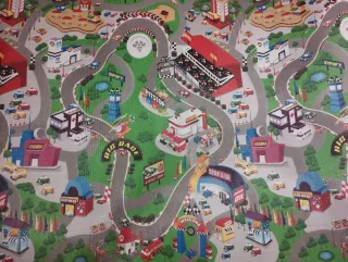 Alfombra infantil de coches
