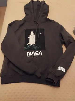Sudadera H&M NASA Marrón