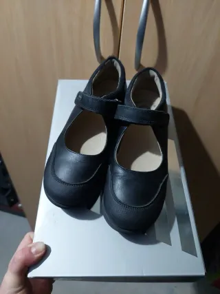 Zapatos negros niña Talla 34