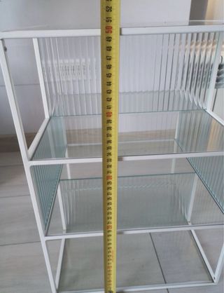 Mesa auxiliar cristal y metal