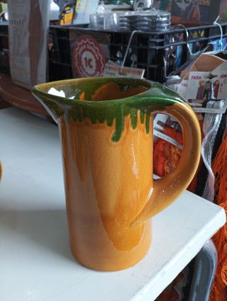 Caraffa in ceramica artigianale vintage