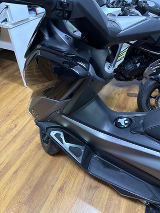 Yamaha N-MAX 125 Maxi Scooter