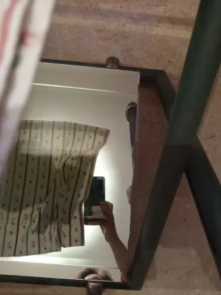 Mesa de centro cristal y metal verde