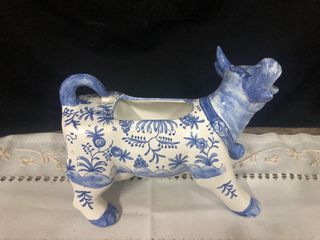 Vaca de cerámica portuguesa azul y blanca 21x18