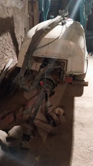 Lote Tractor Viñedo + Arados + Atomizador+ sarment